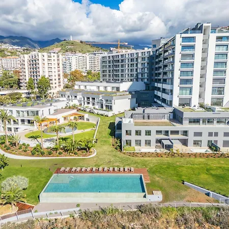 Oceans Glow By Homie * 丰沙尔