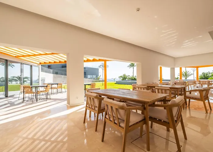 Oceans Glow By Homie * 丰沙尔