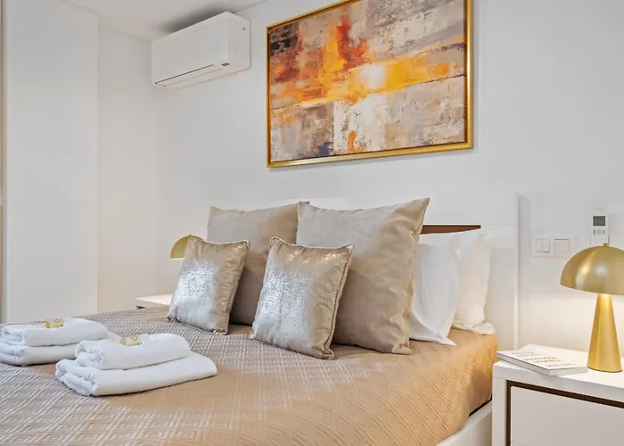 Oceans Glow By Homie * 丰沙尔