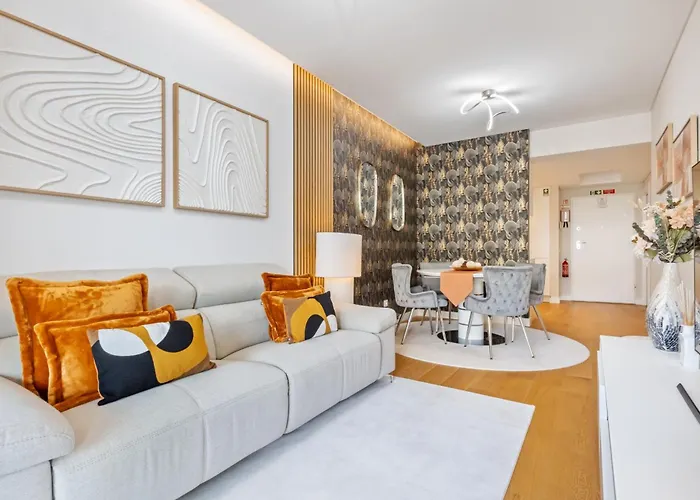 Oceans Glow By Homie * 丰沙尔