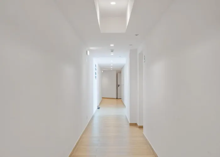 Oceans Glow By Homie 丰沙尔