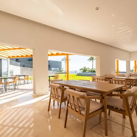 Oceans Glow By Homie * Funchal (Madeira)